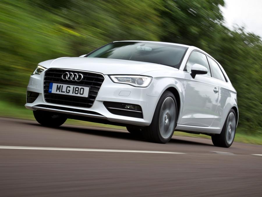  Audi A3 1.8T (8V) 2012 года  (UK) (фото 23 из 30)